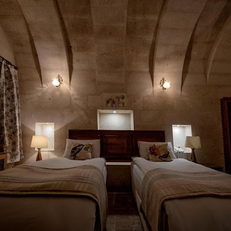 Sinasos Palace Cave Hotel Ürgüp Esterno foto
