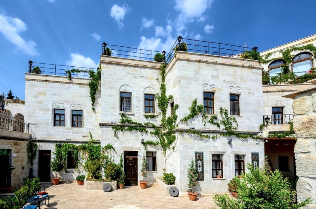 Sinasos Palace Cave Hotel Ürgüp Esterno foto