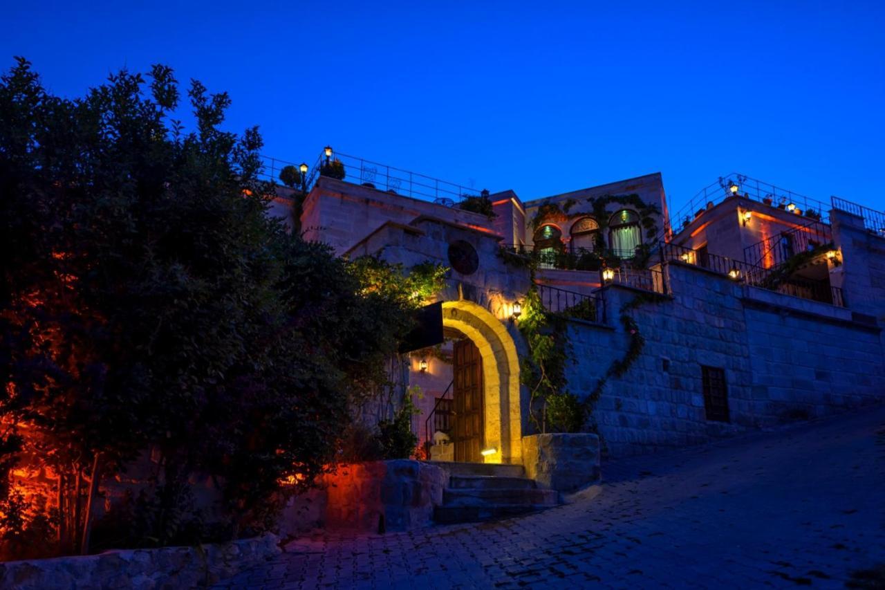 Sinasos Palace Cave Hotel Ürgüp Esterno foto