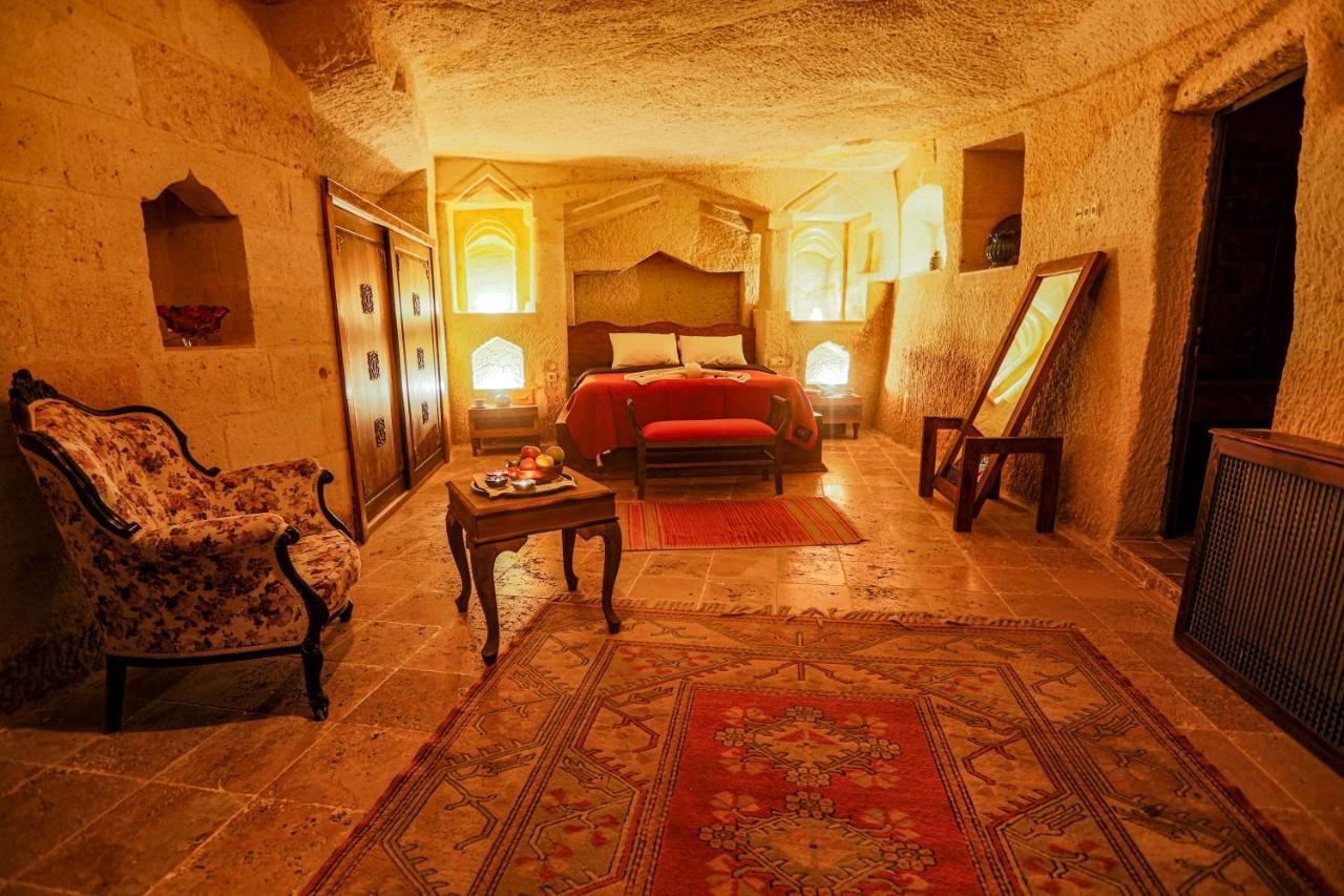 Sinasos Palace Cave Hotel Ürgüp Esterno foto