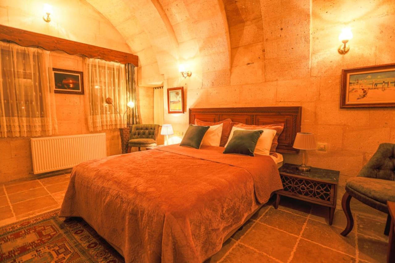 Sinasos Palace Cave Hotel Ürgüp Esterno foto
